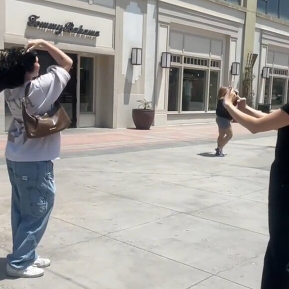 Medium Vegan Leather Hobo Shoulder Bag Chic Minimal Spacious Organized - Picture 7 of 7